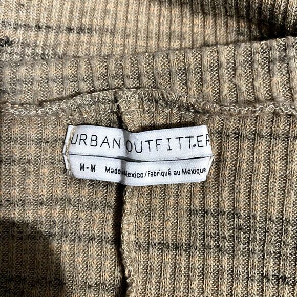 Urban Outfitters Ribbed Thermal Tee Heather Tan Slouchy Fall Size Medium - Picture 3 of 3